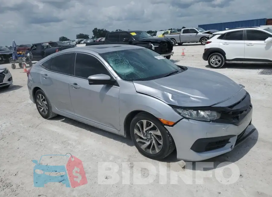 19XFC2F74HE002614 Photo# 4