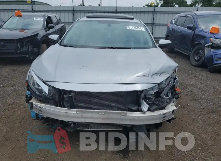 19XFC2F74HE220987 Photo# 5