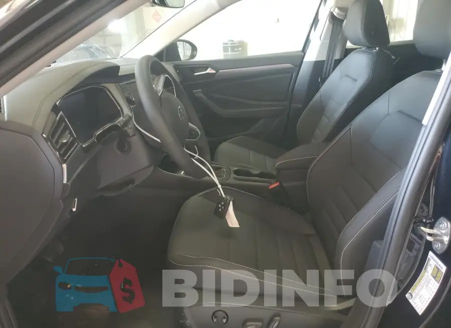 3VW7M7BU0RM083254 Photo# 7