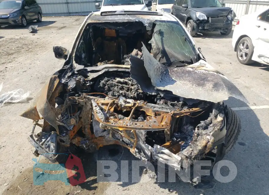 19UDE2F72LA001086 Photo# 5