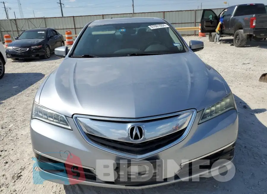 19UUB1F52GA013228 Photo# 5