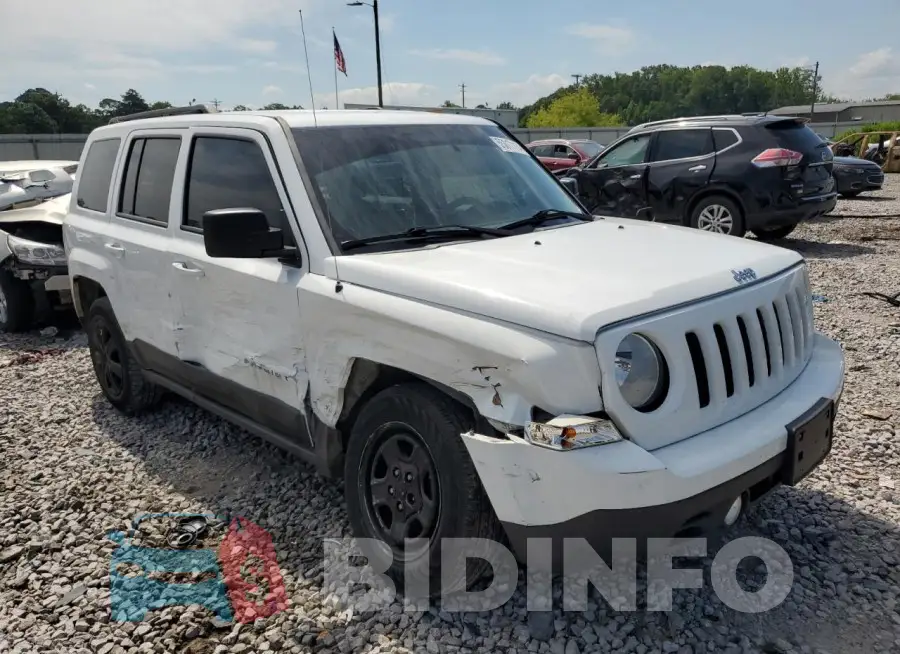1C4NJRBB4HD165284 Photo# 4
