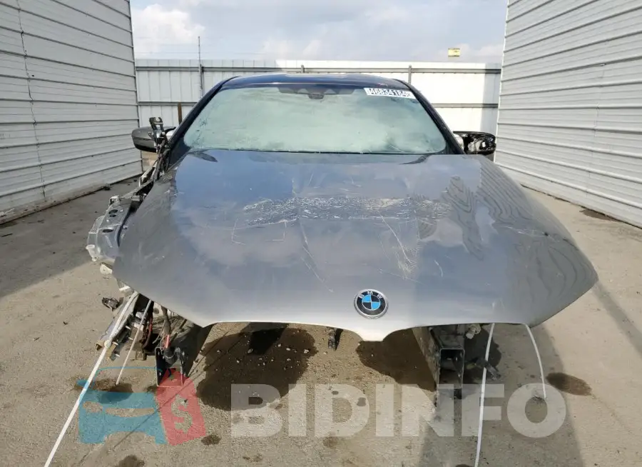 WBSJF0C57JB283814 Photo# 5