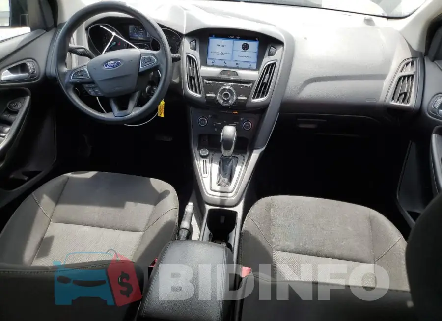 1FADP3M22HL332127 Photo# 8
