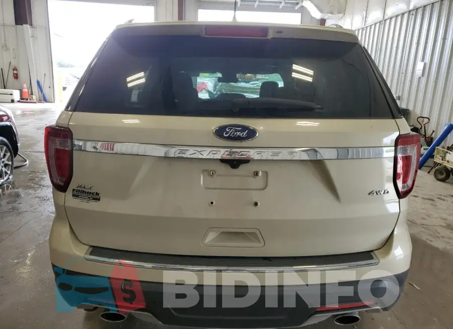 1FM5K8D82JGC39827 Photo# 6