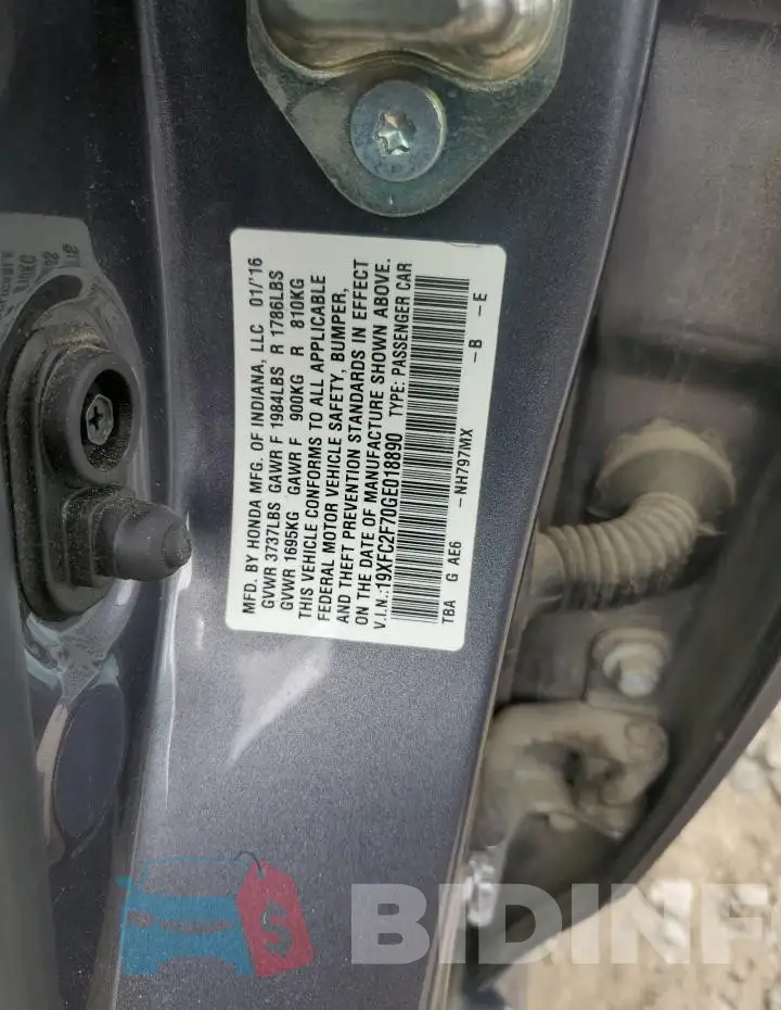 19XFC2F70GE018890 Photo# 12