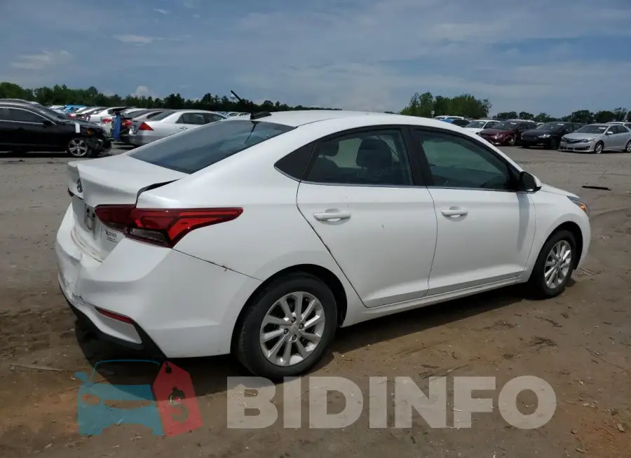 3KPC24A67NE153572 Photo# 3