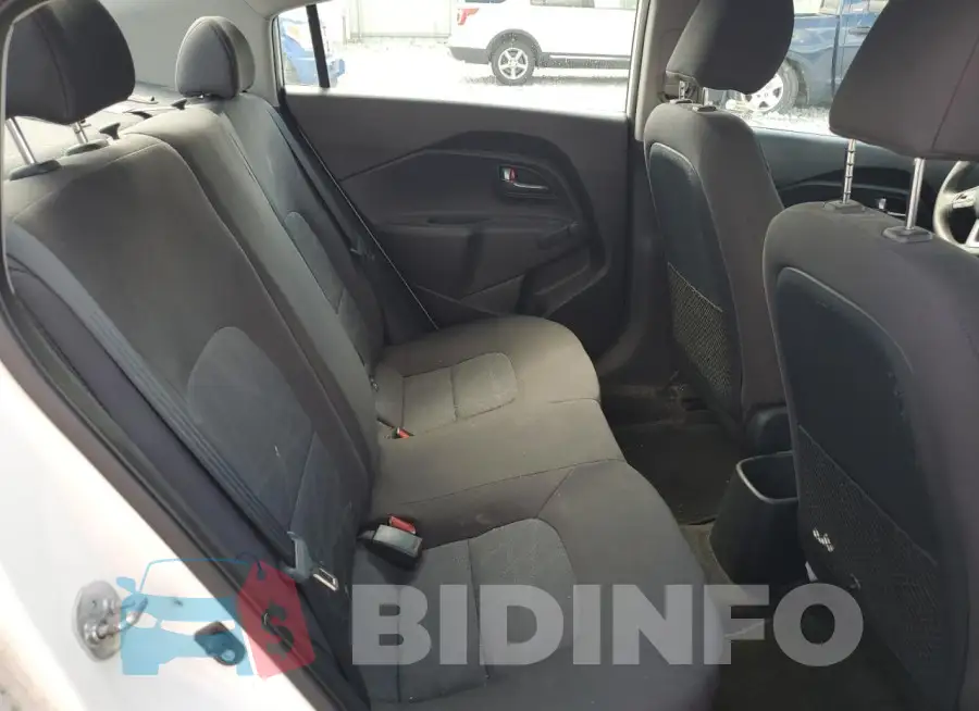 KNADM4A30G6622026 Photo# 10