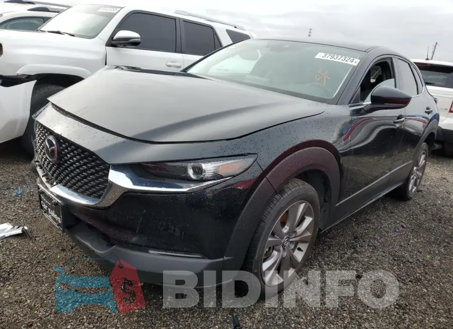 3MVDMBBL2MM247952 Photo# 1