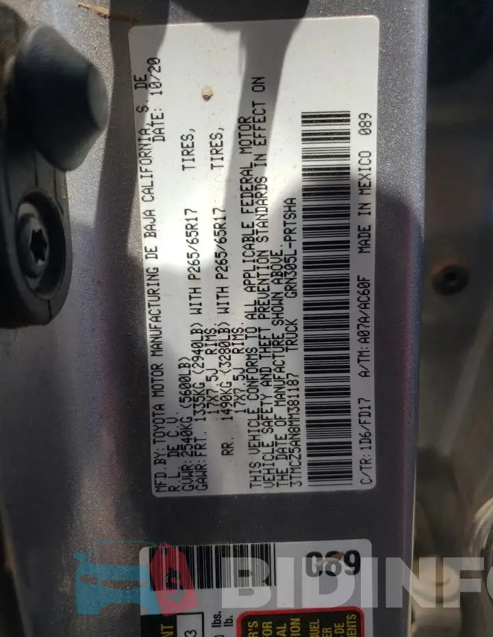 3TMCZ5AN8MM381187 Photo# 12