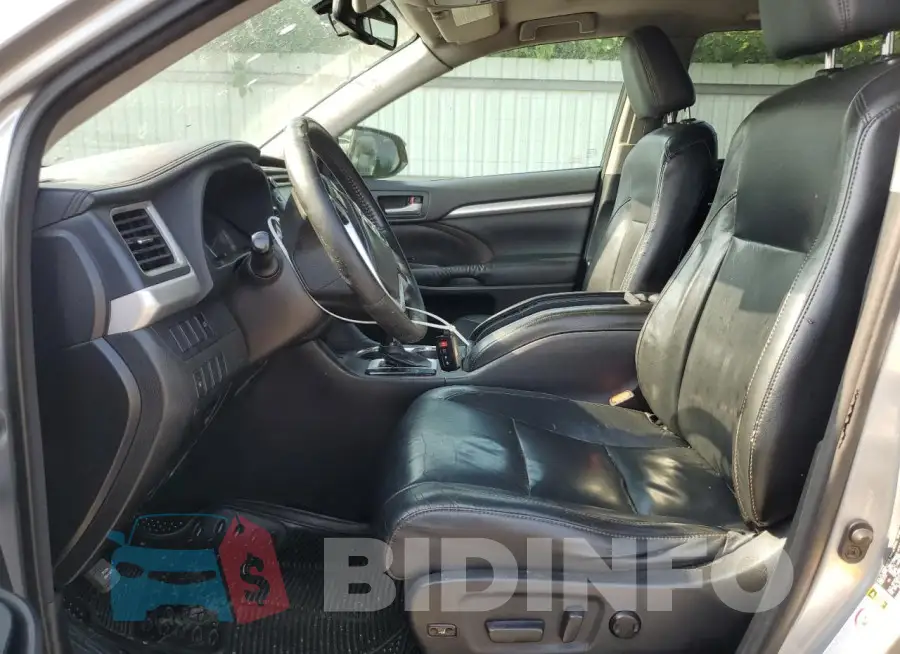 5TDJKRFH3FS114077 Photo# 7