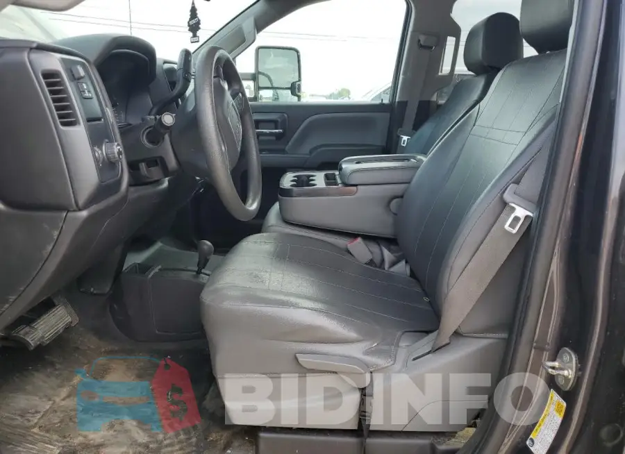 1GT12REG1GF130076 Photo# 7