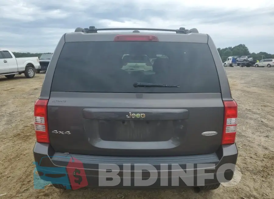 1C4NJRFB1FD155593 Photo# 6