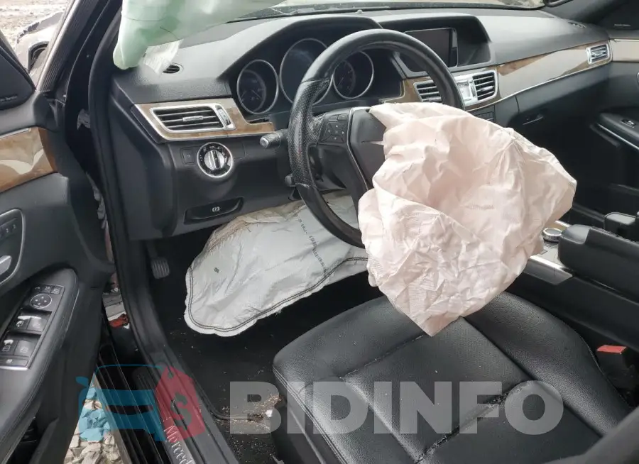 WDDHF8JB9GB271594 Photo# 8