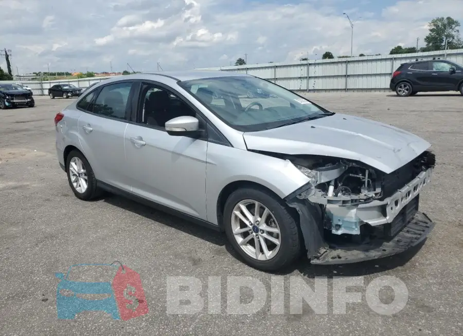 1FADP3F24GL375363 Photo# 4