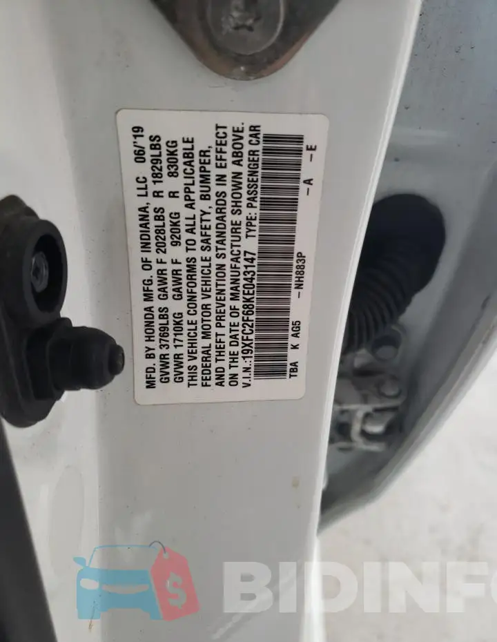 19XFC2F68KE043147 Photo# 12