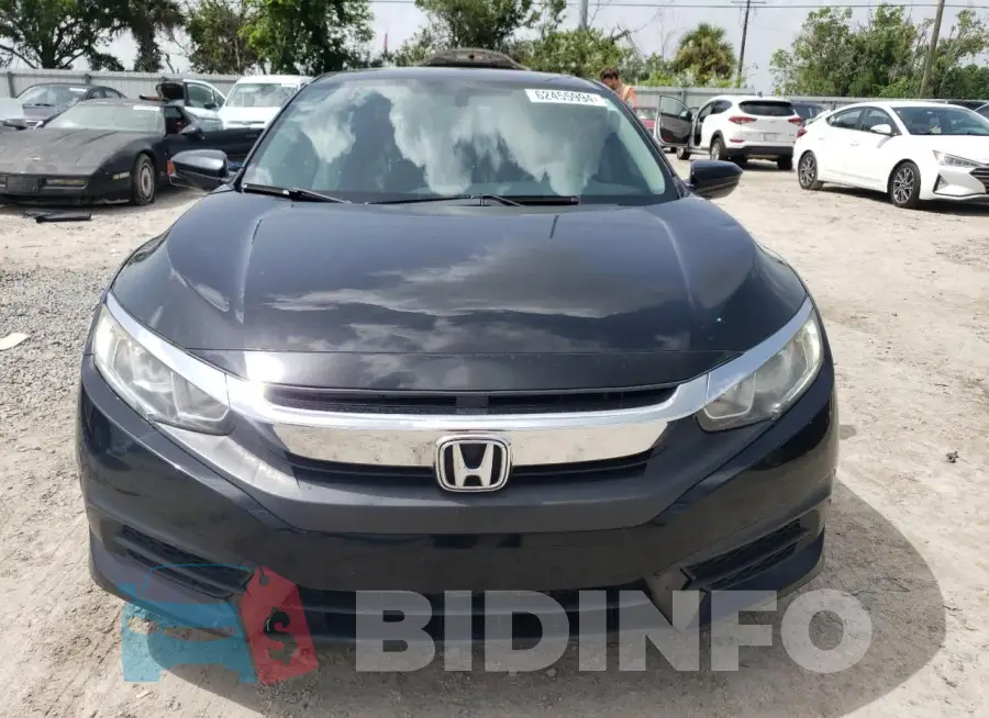 19XFC2F78HE056627 Photo# 5