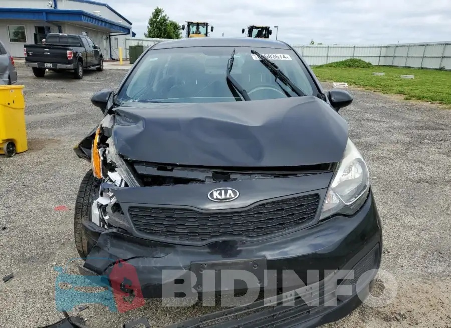 KNADM4A37F6496570 Photo# 5