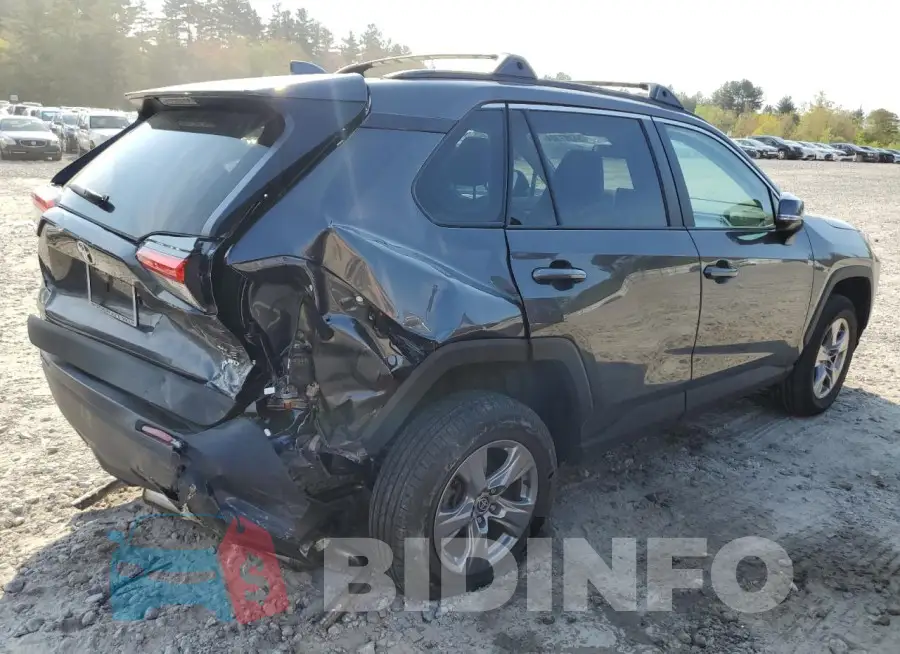 2T3P1RFV6PW342688 Photo# 3