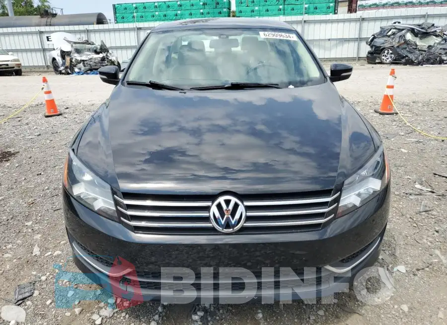 1VWBT7A32FC052848 Photo# 5