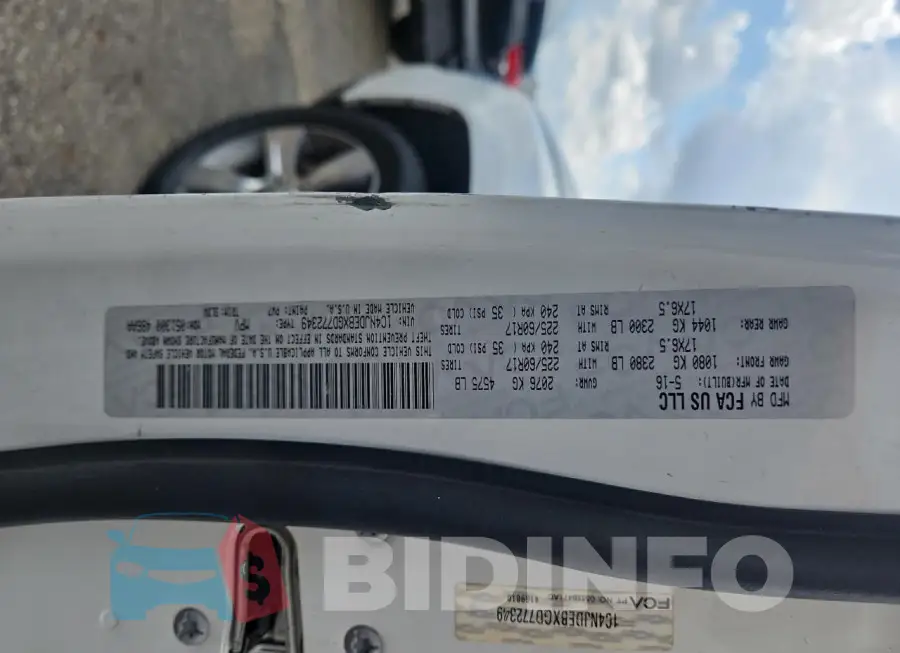 1C4NJDEBXGD772349 Photo# 10