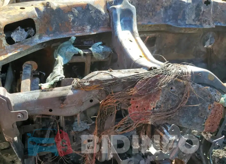 2C3CDXCT4MH547889 Photo# 9