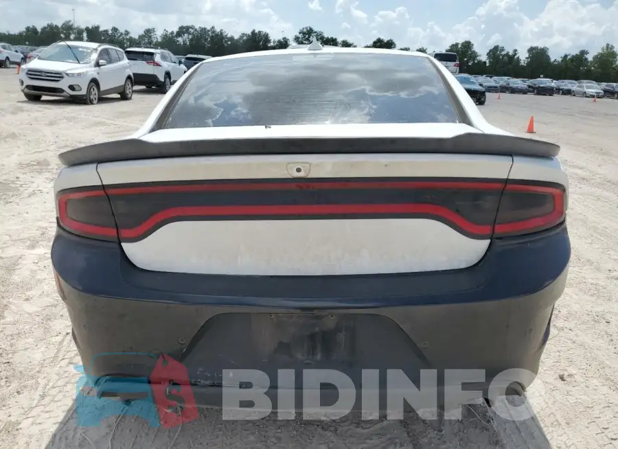 2C3CDXHG8GH266811 Photo# 6