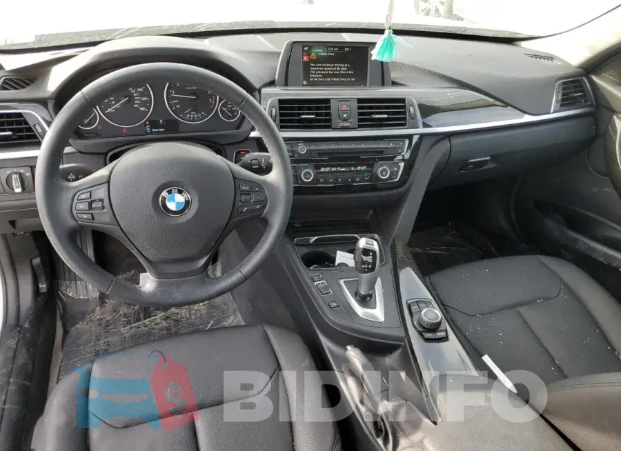 WBA8E5G52GNT94274 Photo# 8