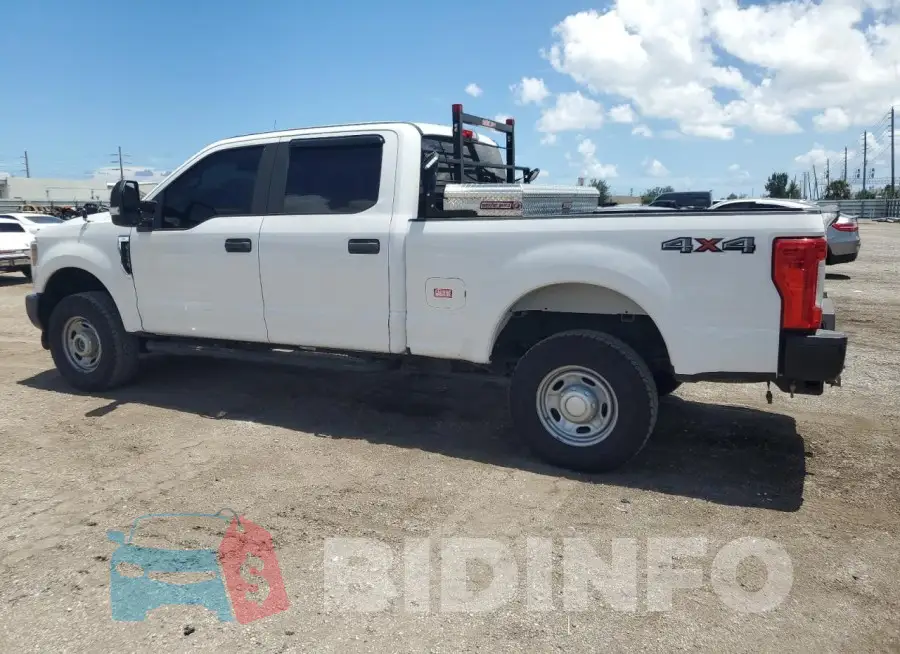 1FT7W2B65JEB97892 Photo# 2