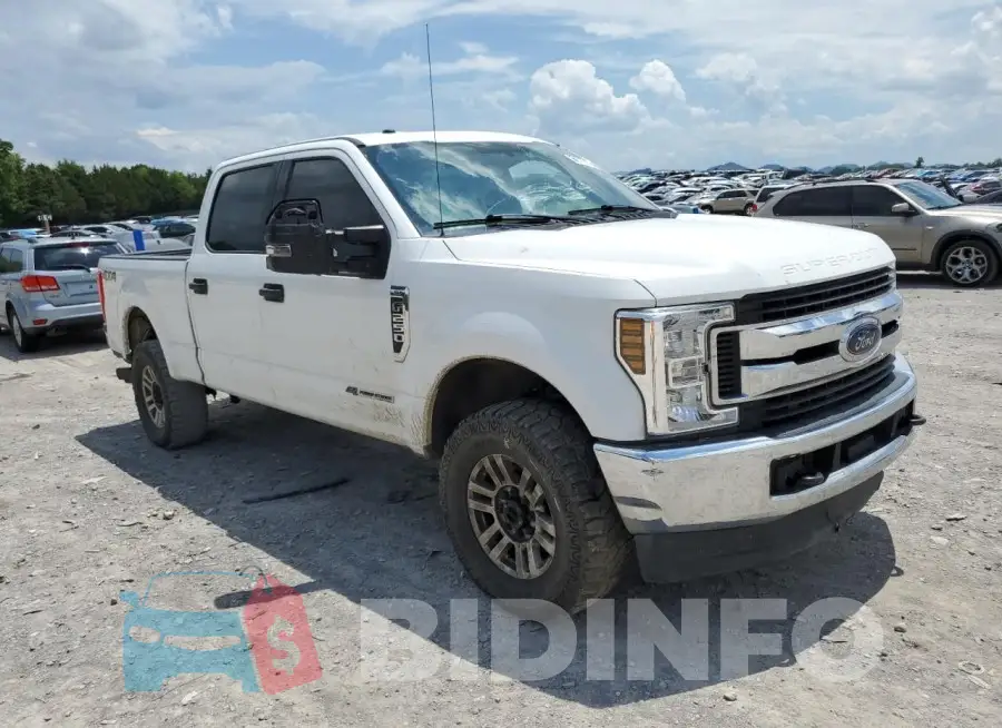 1FT7W2BT7JEB97236 Photo# 4