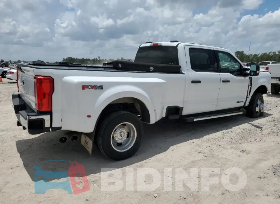 1FT8W3DT1PED35983 Photo# 3