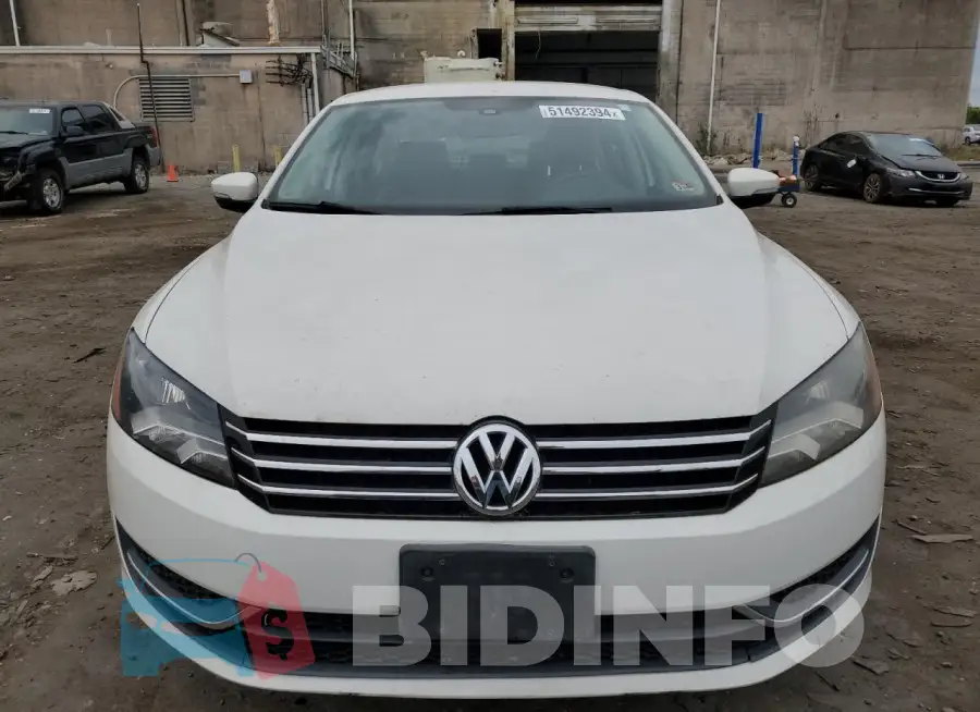 1VWBT7A37FC002575 Photo# 5