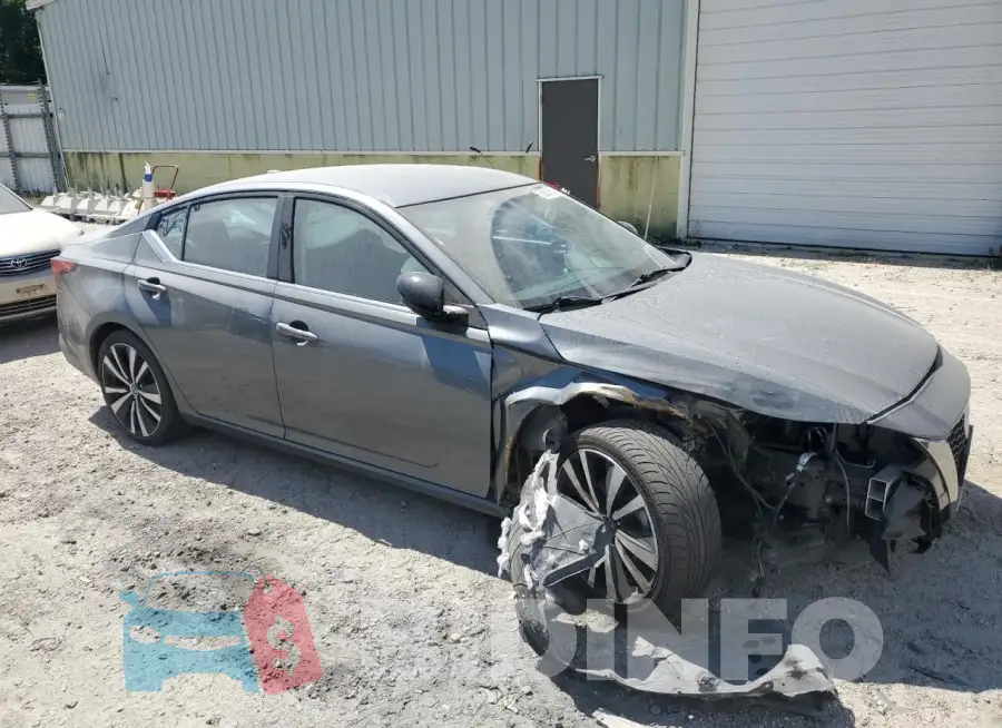 1N4BL4CV3LN310543 Photo# 4