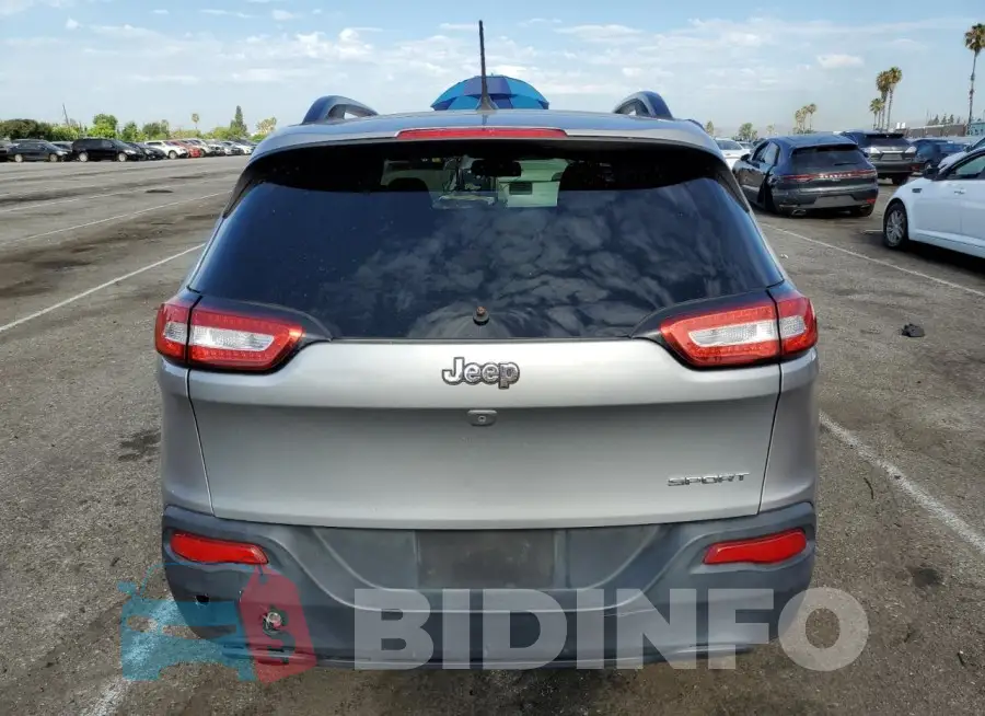 1C4PJLAB3GW274622 Photo# 6