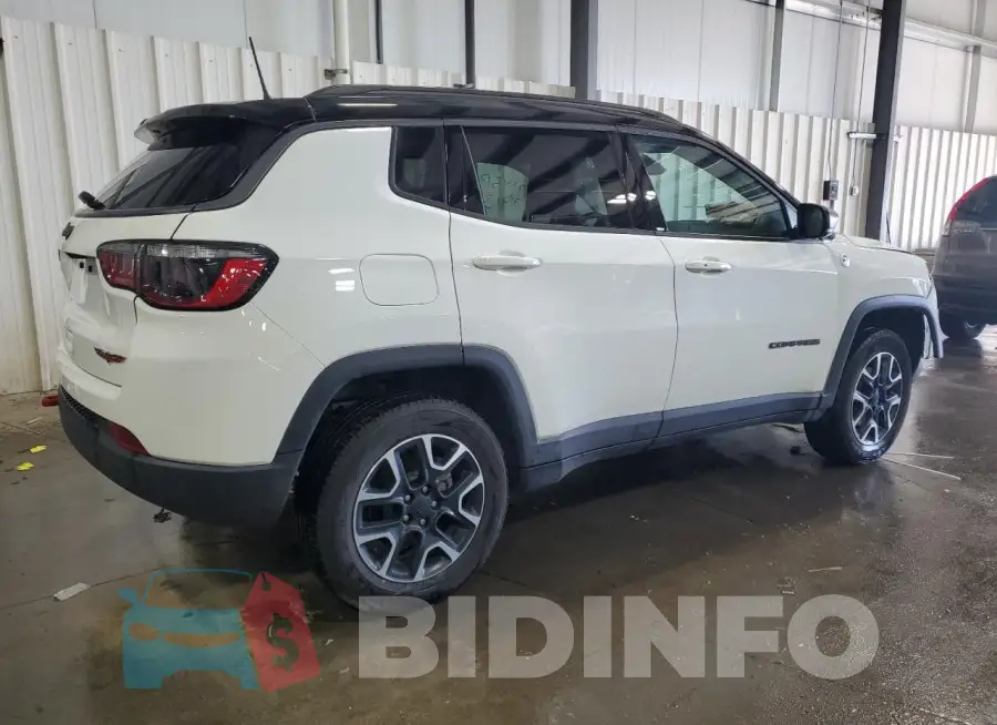 3C4NJDDB1LT156965 Photo# 3