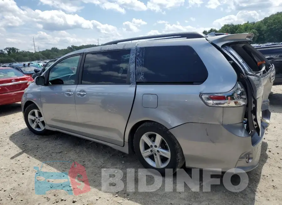 5TDXZ3DC1JS947413 Photo# 2