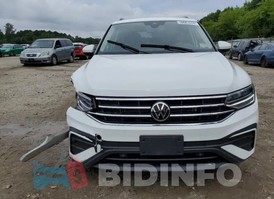3VV3B7AX7NM064733 Photo# 5