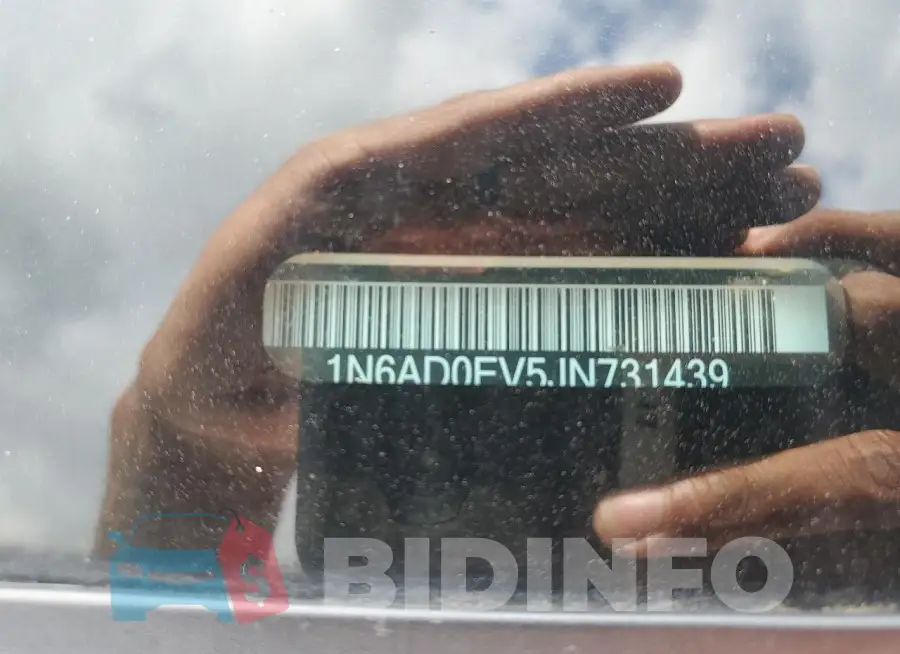 1N6AD0EV5JN731439 Photo# 12