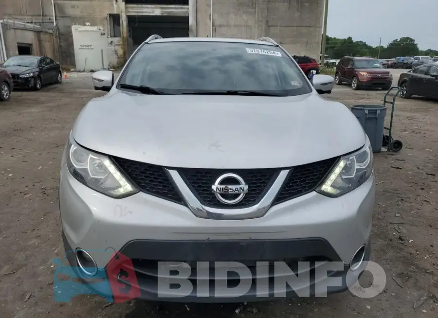 JN1BJ1CR8HW120162 Photo# 5