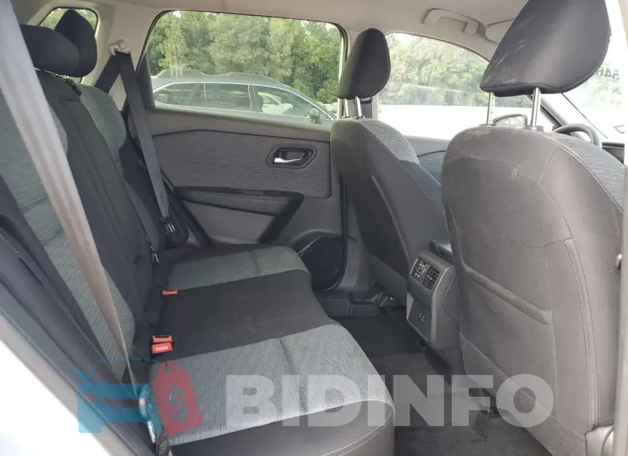 JN8BT3BA4PW418077 Photo# 11