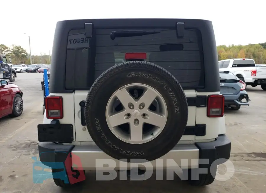 1C4BJWEGXHL516004 Photo# 6