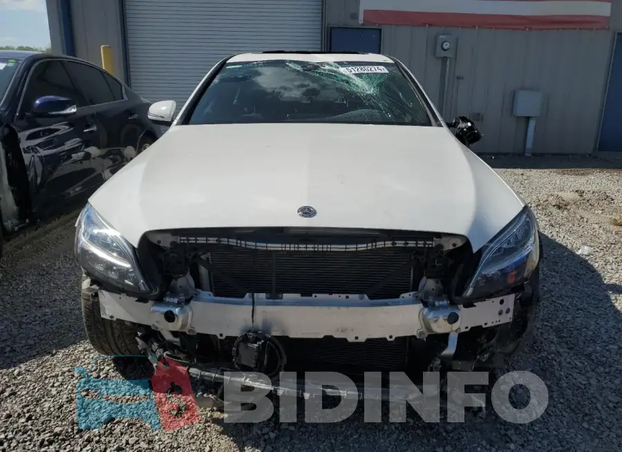 W1KWF8DB9MR653257 Photo# 5