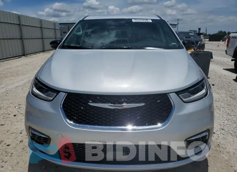 2C4RC1BG7RR125367 Photo# 5