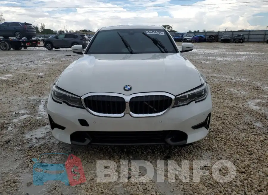 3MW5R1J03M8B76792 Photo# 5