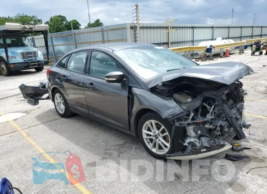 1FADP3F21FL372631 Photo# 4