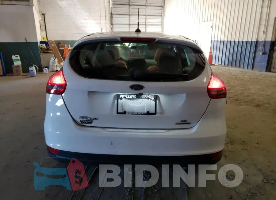1FADP3K28FL302808 Photo# 6