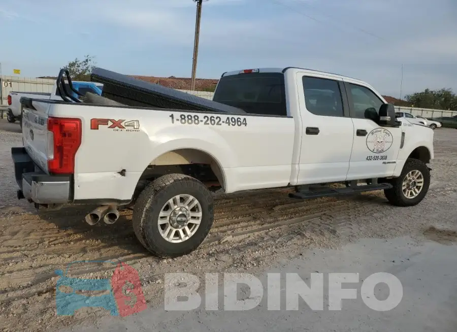 1FT7W2BT3JEC45959 Photo# 3