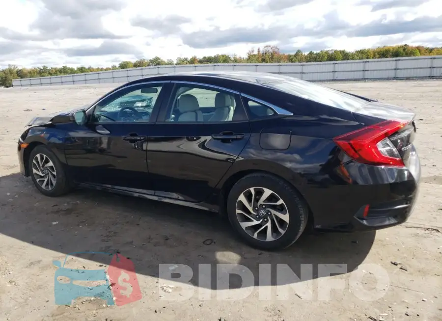 19XFC2F73GE098153 Photo# 2