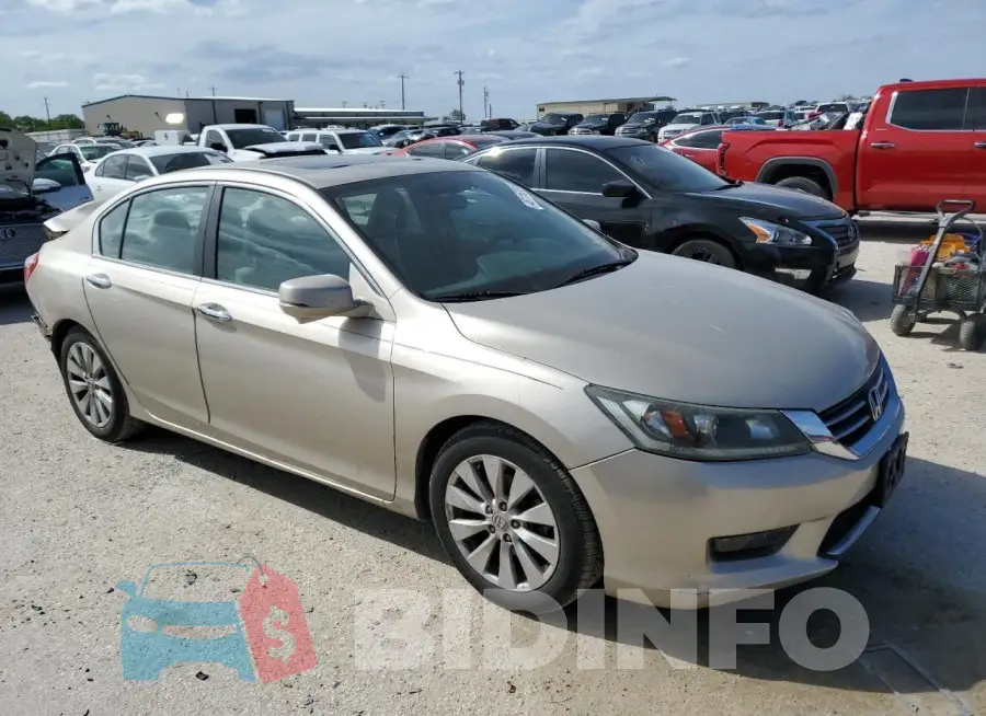 1HGCR2F73FA180453 Photo# 4