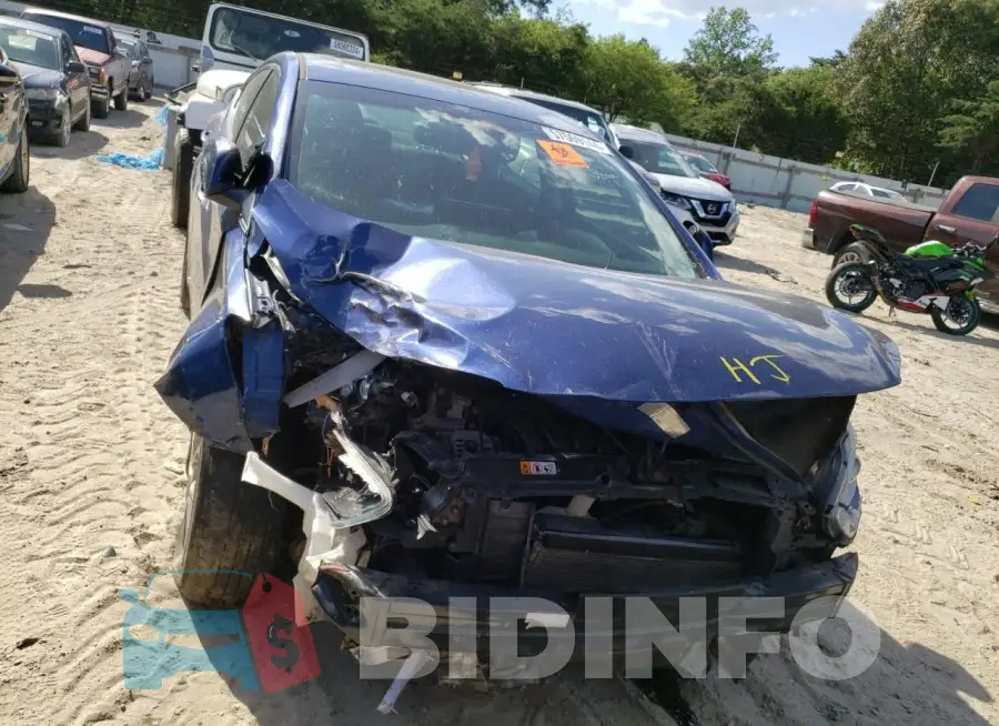 5NPDH4AE0FH570555 Photo# 5